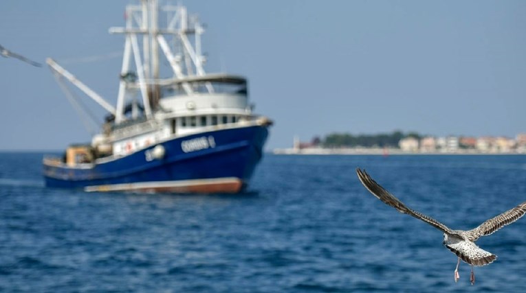 Kradljivac ukrao ribarski brod iz riječke luke, policija ga našla i uhitila