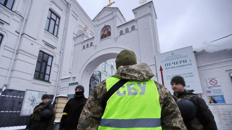 Rusi bijesni zbog ukrajinskog upada u manastir. Zaharova: To su bezbožne bakanalije