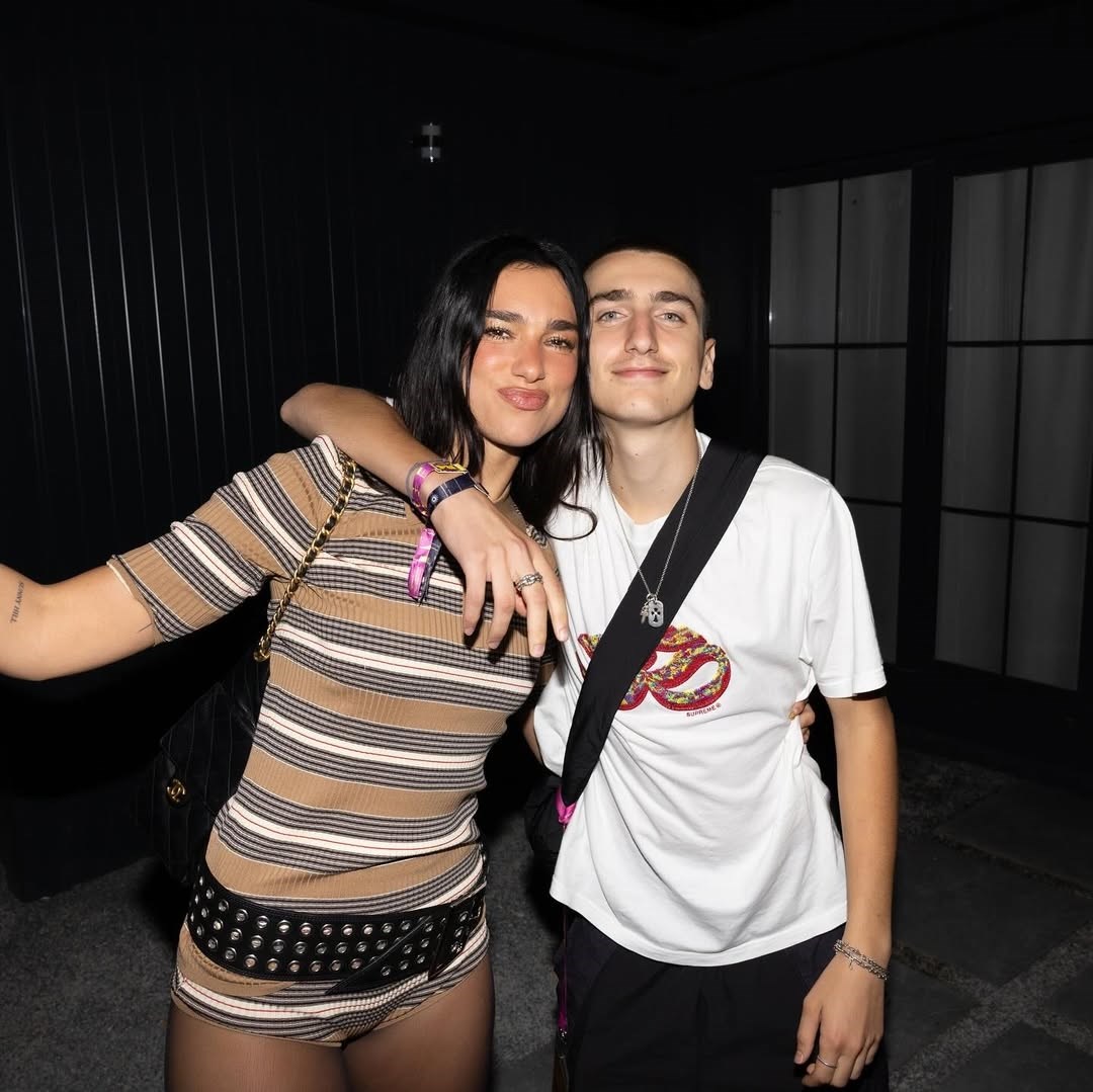Svi pričaju o tenisicama koje je Dua Lipa pokazala prije službenog izlaska