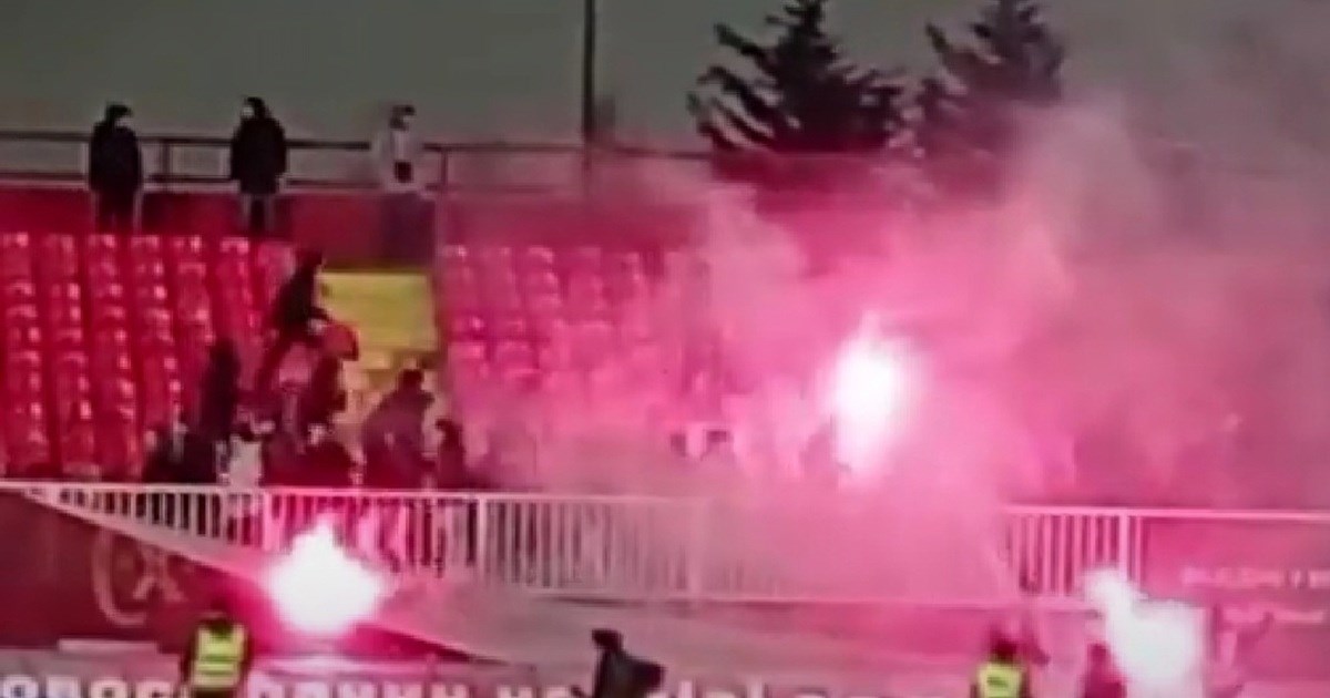 VIDEO Brutalna tučnjava navijača u srpskom nogometu