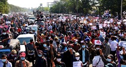 Nastavljaju se prosvjedi u Mjanmaru, policija pucala u zrak
