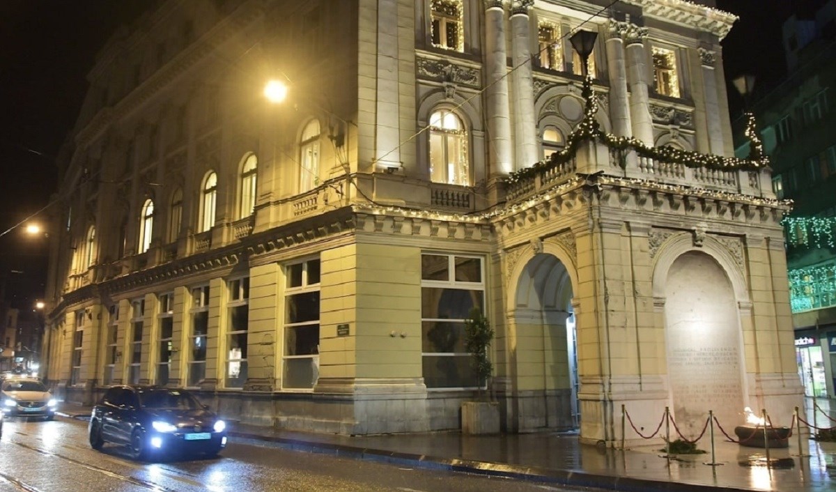 U BiH ljutiti zbog prozora na povijesnoj zgradi. EU: Ne brinite, nisu PVC
