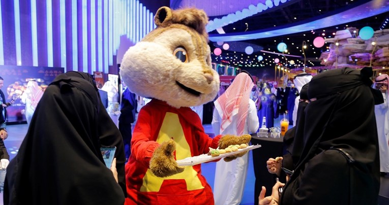 Saudijci džogiraju u trgovačkim centrima