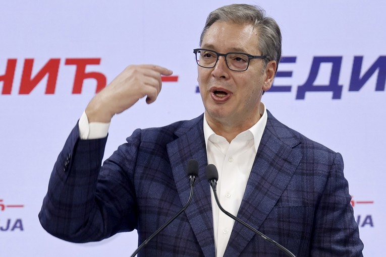 Gubitnik Vučić napao medije: Najprljaviji ološ. Srušila nas je američka duboka država