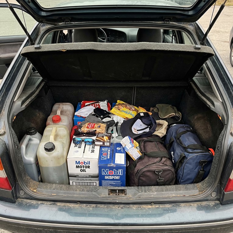 Muškarac (33) s dvije maloljetnice krao po benzinskim postajama u Zagrebu