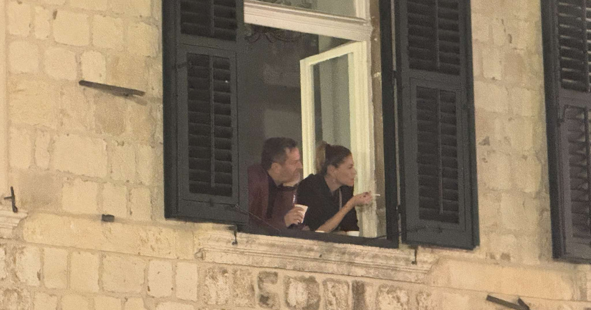 Jelena Perčin i Ante Gelo uživali na dočeku u Dubrovniku, koncerte pratili s prozora