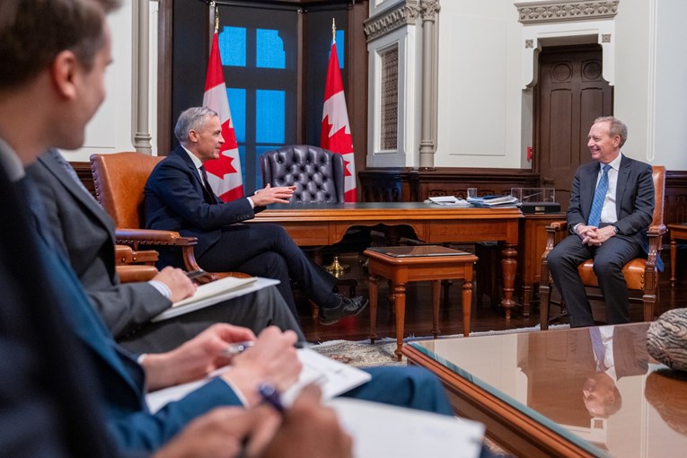 Microsoft najavio rekordnu investiciju od 5.4 milijardi dolara u Kanadi