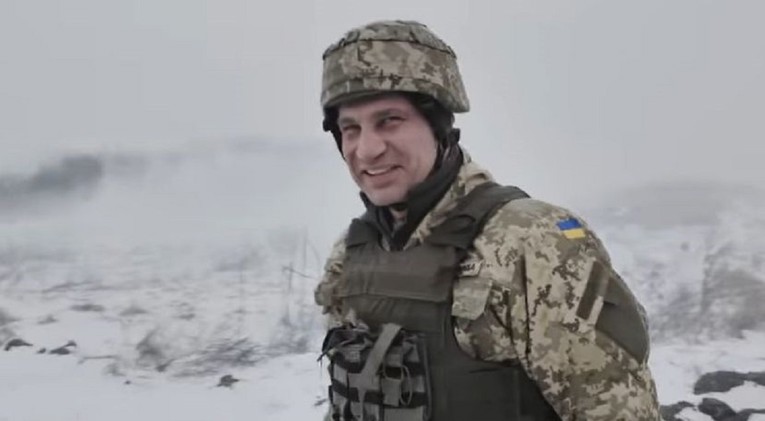 Legendarni Kličko na vojnim vježbama u Ukrajini: "Već osam godina smo u ratu"