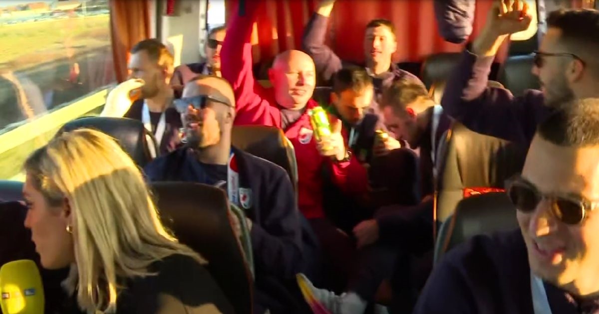 Rukometaši krenuli autobusom prema Trgu, dobro su raspoloženi