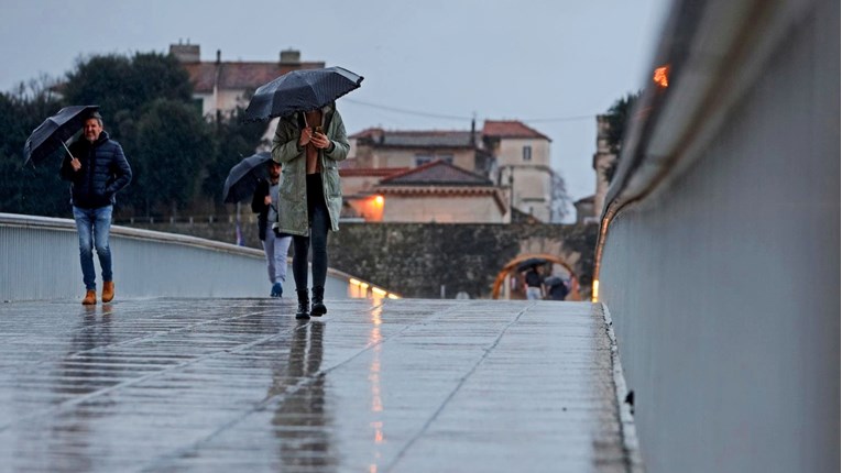 Stiže osjetno zahlađenje. Većinu tjedna čekaju nas kiša, pljuskovi i grmljavina