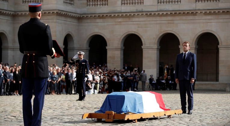Francuzi Belmondu pripremili veličanstven sprovod, predsjednik Macron držao govor