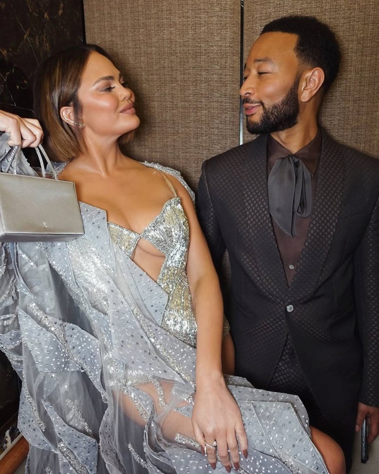 Chrissy Teigen se našla na meti kritika zbog svog lica: "Ljudi, stvarno ste jadni"