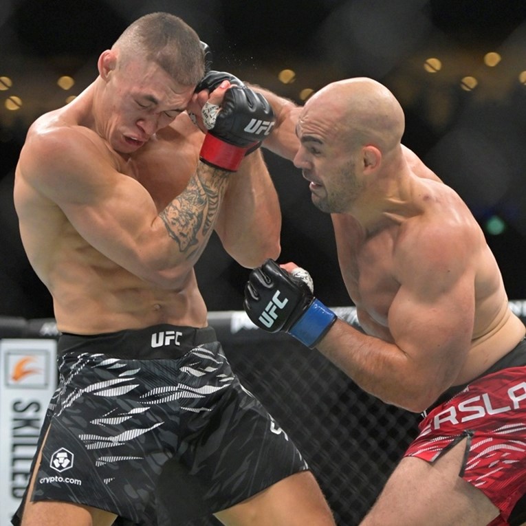 Pogledajte žestoku razmjenu udaraca nakon koje je Erslan pao