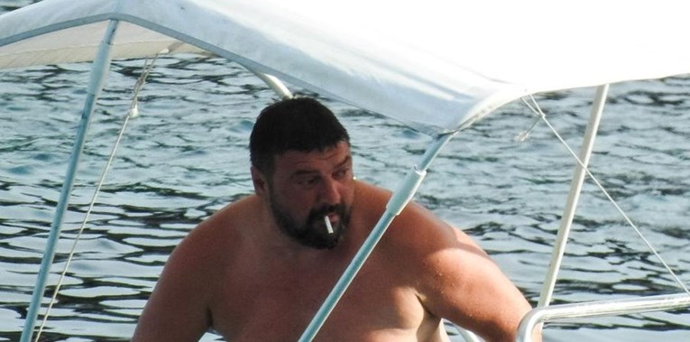 Kamere uhvatile Gorana Navojca u čamcu, njegove kupaće ukrale pozornost