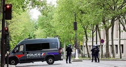 Čovjek prijetio da će se raznijeti u iranskom konzulatu u Parizu