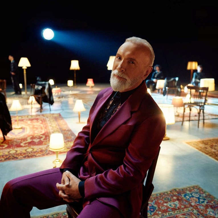 Dino Merlin najavio novi audio-vizualni album pjesmom Briga