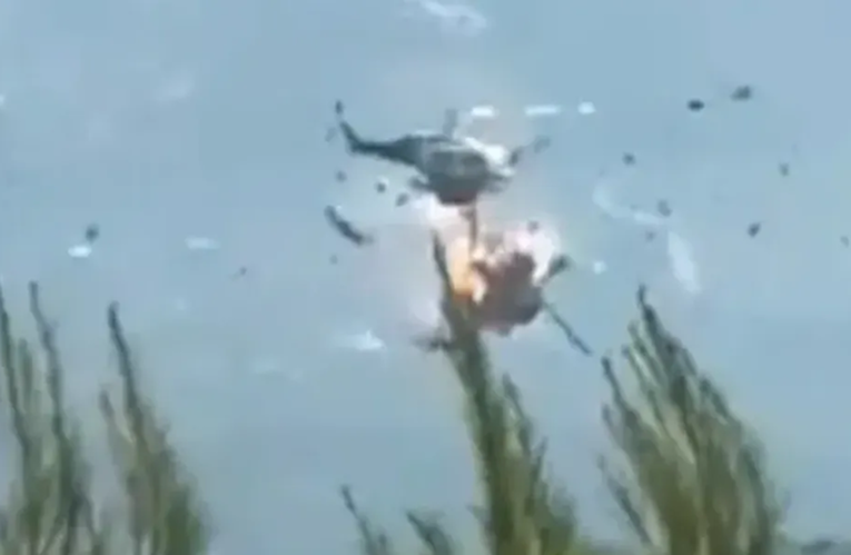 U sudaru protupožarnih helikoptera u Grčkoj poginula dva pilota