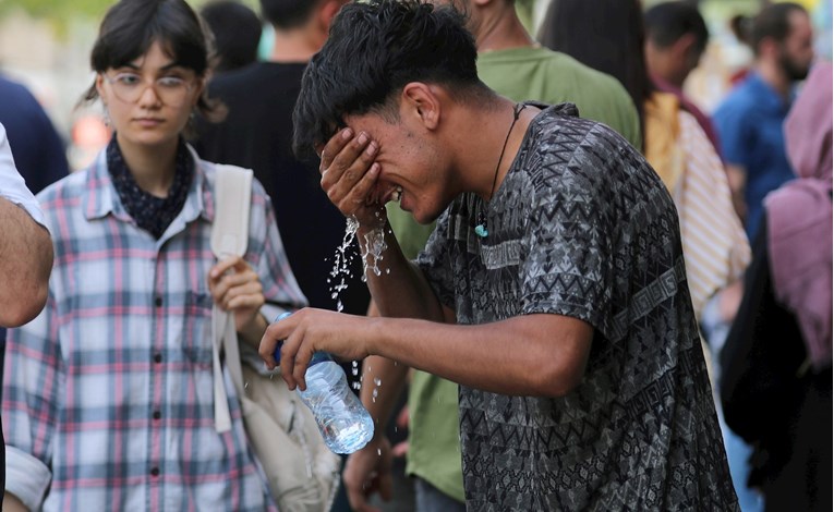 Iran naredio nacionalno zatvaranje zbog vrućina, temperature narasle iznad 50°C