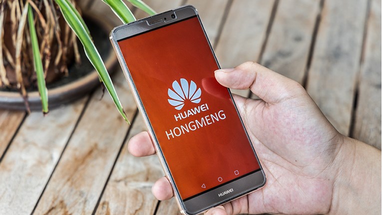 Huawei će graditi tvornicu u Francuskoj bez obzira na odluku o 5G-u