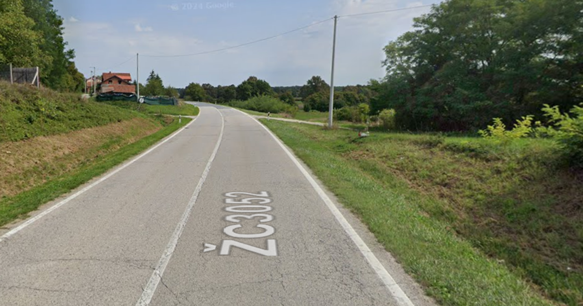 Pijani policajac se zabio u zaustavljeni auto