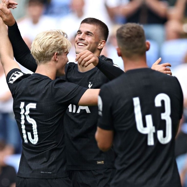 Englezi oduševljeni Vuškovićem: Zvijer je. Prvi dolazi, zadnji odlazi