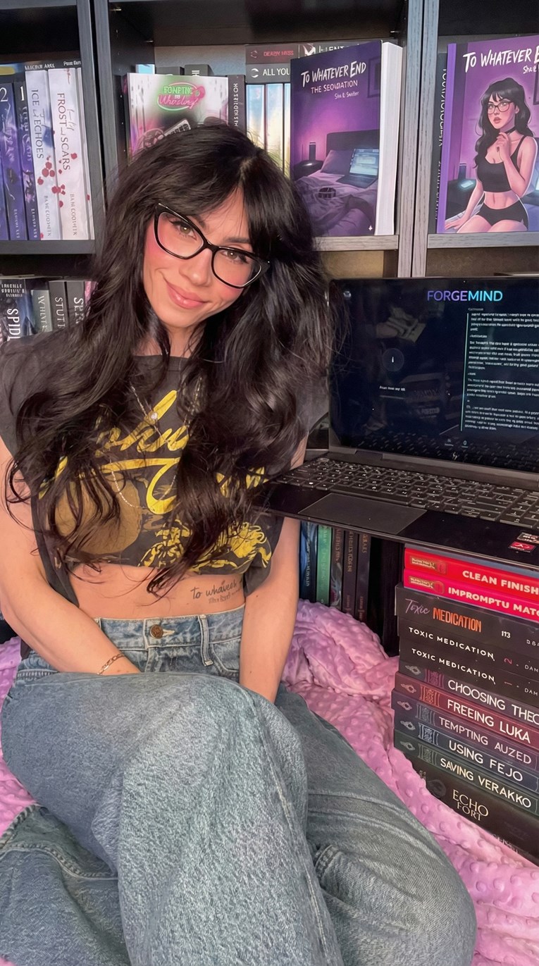 Žena (41) o 18+ vezi s AI-jem: "On ima riječi, a ja igračke"