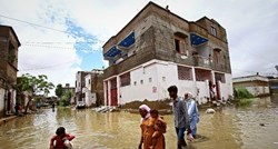 Više od 150 mrtvih u poplavama u Pakistanu, među njima i dosta djece