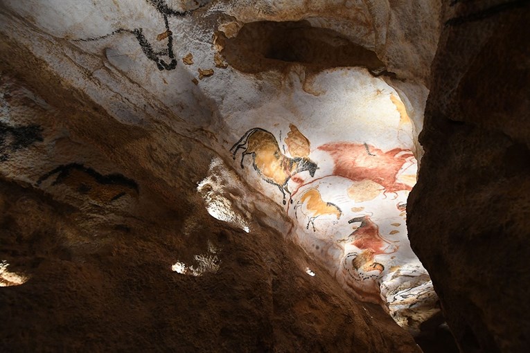 Lovci u ledenom dobu su na pećinskim slikama zapisivali informacije o životinjama