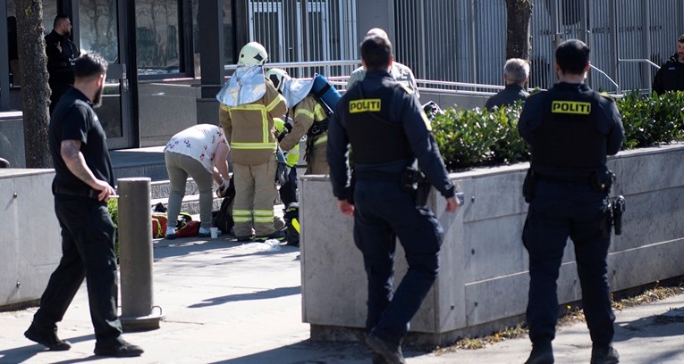 Mladić se zapalio pred američkim veleposlanstvom u Kopenhagenu