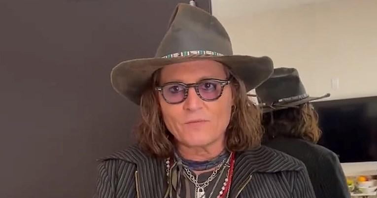 Johnny Depp poručio fanovima: "Hvala vam od srca, podigli ste me iz horor showa"