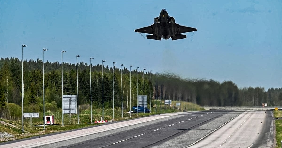 VIDEO NATO-ovi borbeni avioni slijetali na autoceste u Finskoj i Švedskoj