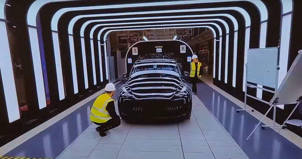 VIDEO Zavirite u novu Teslinu gigatvornicu