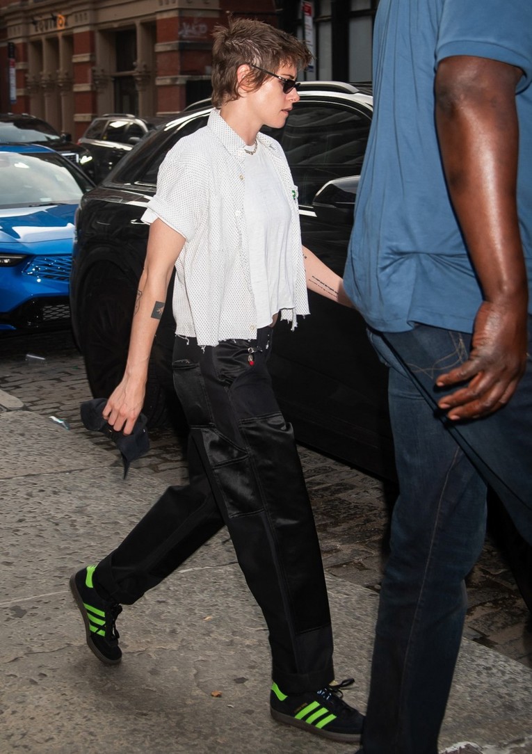 Kristen Stewart nosi kultne tenisice koje ne izlaze iz mode
