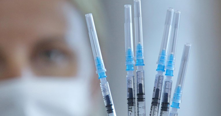 Britanski znanstvenik: Umjesto treće doze ili cijepljenja djece donirajmo cjepivo