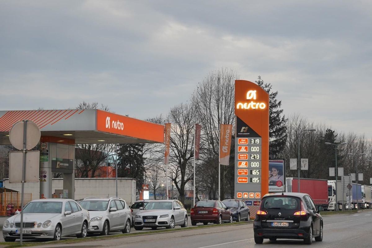 Građani BiH neće plaćati jeftinije gorivo jer je Dodikova stranka srušila kvorum