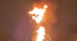 VIDEO Ogromnog zmaja u kalifornijskom Disneylandu progutala vatra