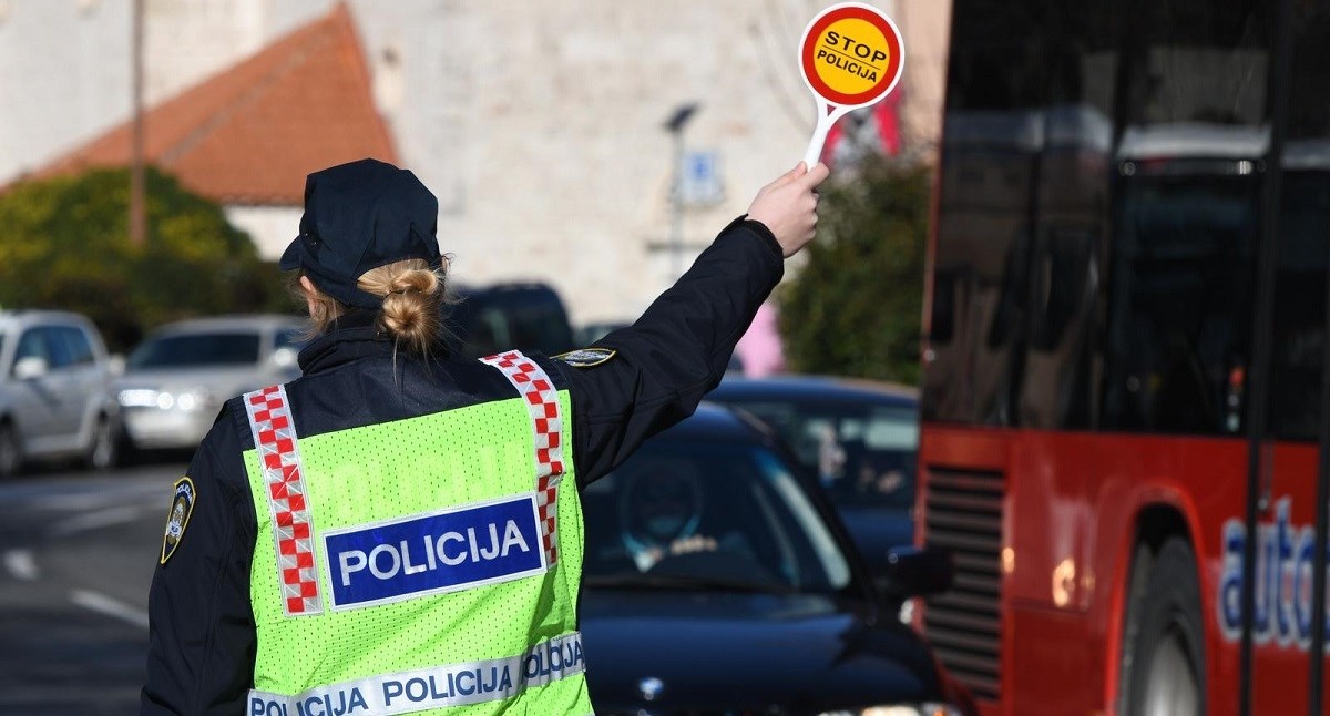 Tijekom vikenda jedna osoba poginula u prometu. Kod Bjelovara vozio s 3.2 promila