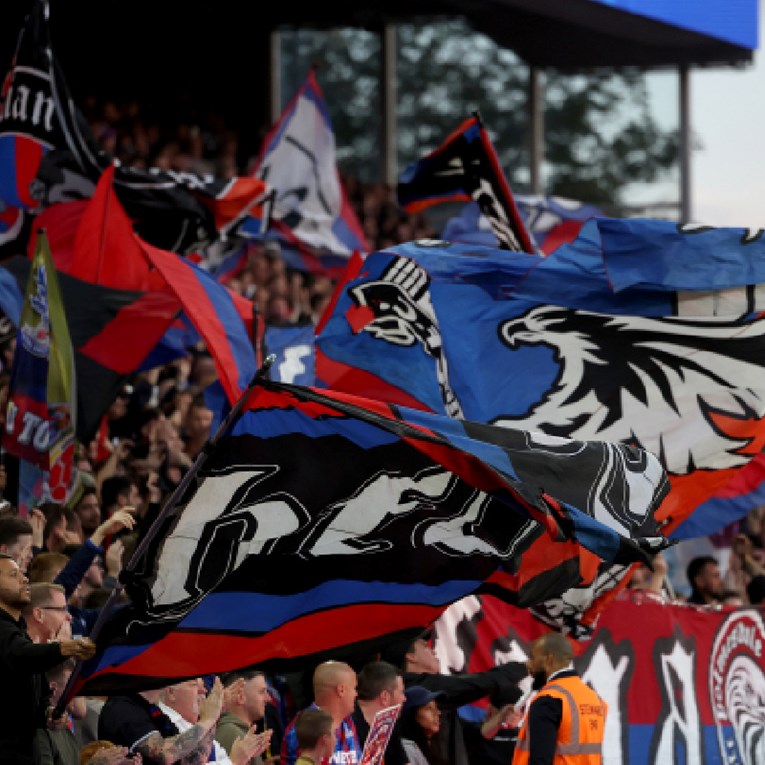 Crystal Palace kažnjen zbog uvredljivog transparenta navijača