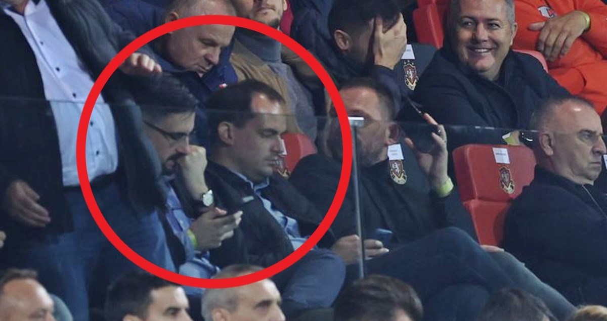 Ministar pravosuđa i Plenkovićev glasnogovornik na tribini slušali ustašku koračnicu