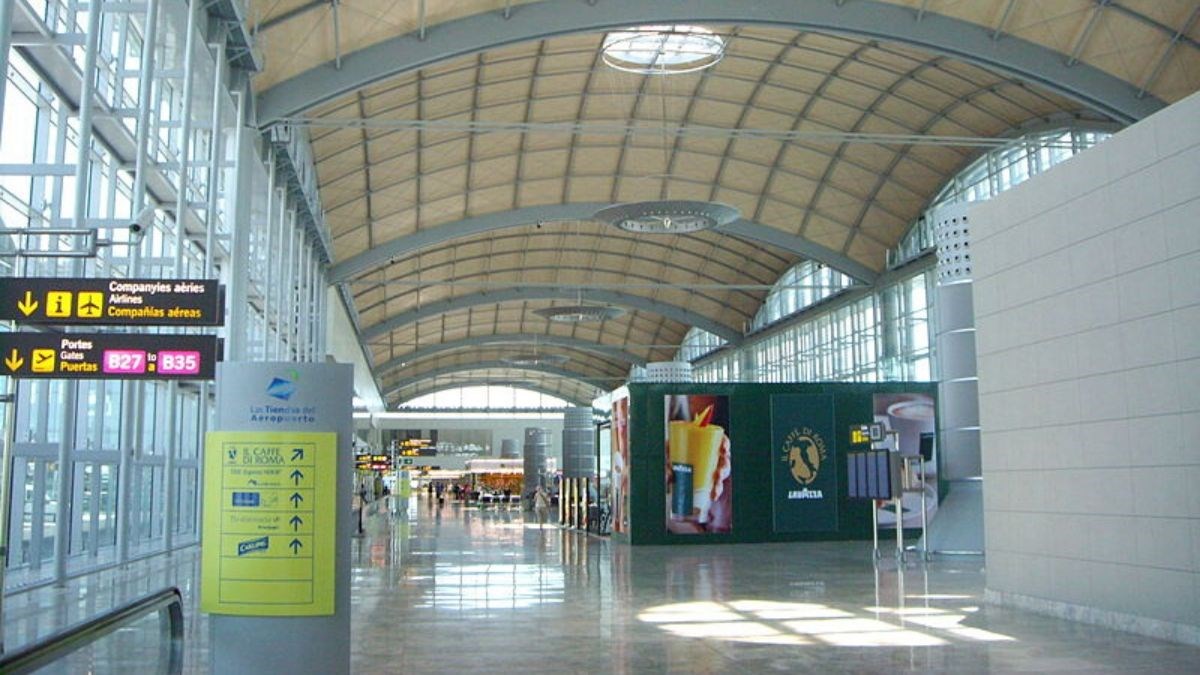 Već drugi dan zatvorena jedna od najprometnijih zračnih luka u Španjolskoj