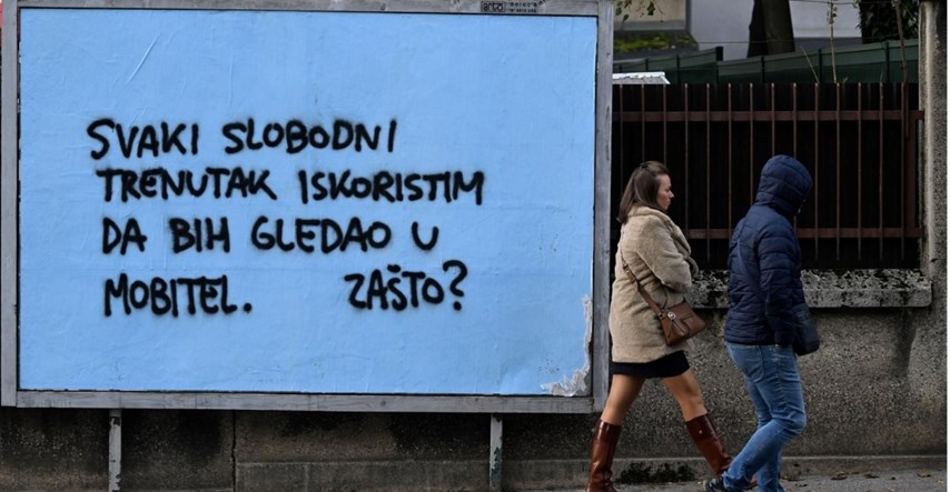 Fotka dana: Netko je u Zagrebu ostavio zanimljivu poruku na jednom reklamnom panou