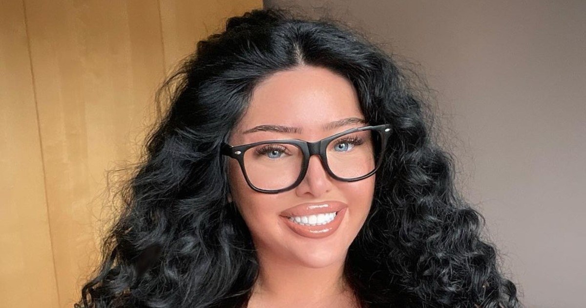 Bujna influencerica otkrila jesu li joj grudi prirodne: "Misterij riješen"