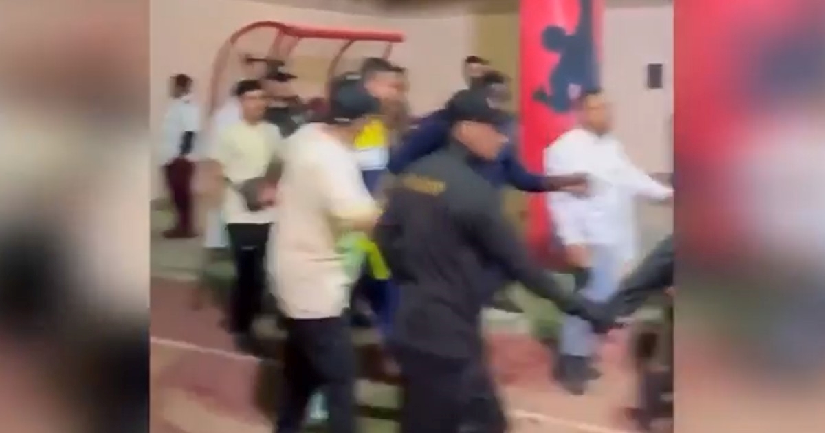 VIDEO Komičan prizor iz Saudijske Arabije. Ovako zaštitari čuvaju Ronalda