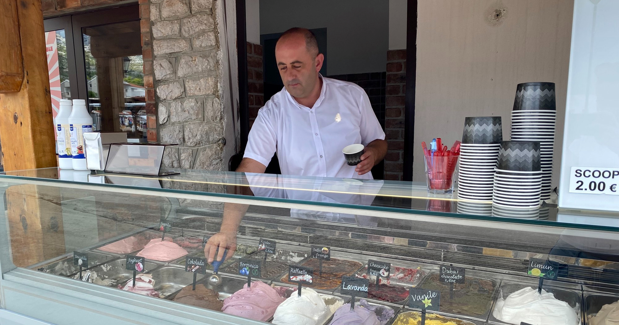 Prodavač sladoleda u Dalmaciji: "Kod nas trudnice i djeca s Downom ne plaćaju"