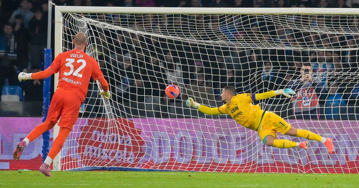 VIDEO Je li srpski golman Napolija ovim golom srušio svjetski rekord?