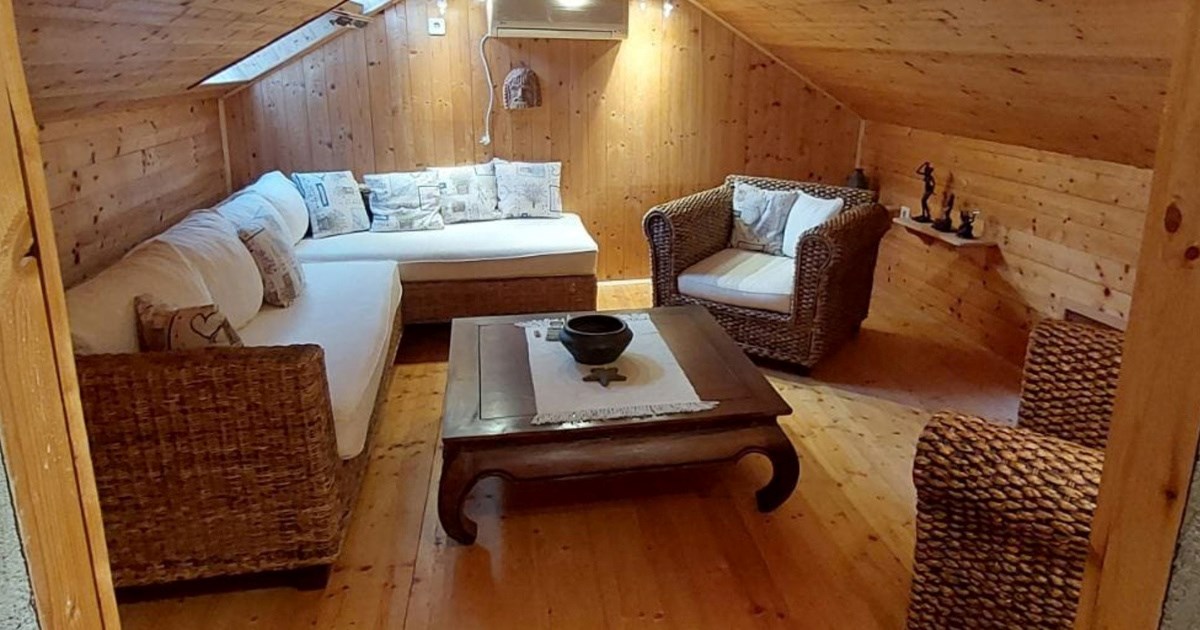 Top oglasi za nekretnine: Renovirana kamena kuća u srcu Omišlja