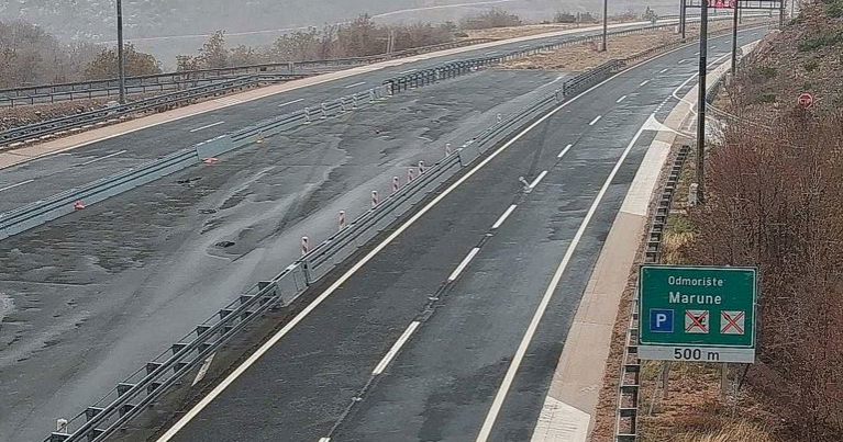 Zbog vjetra zatvorena A1 kod Svetog Roka, Jadranska magistrala kod Senja, Paški most