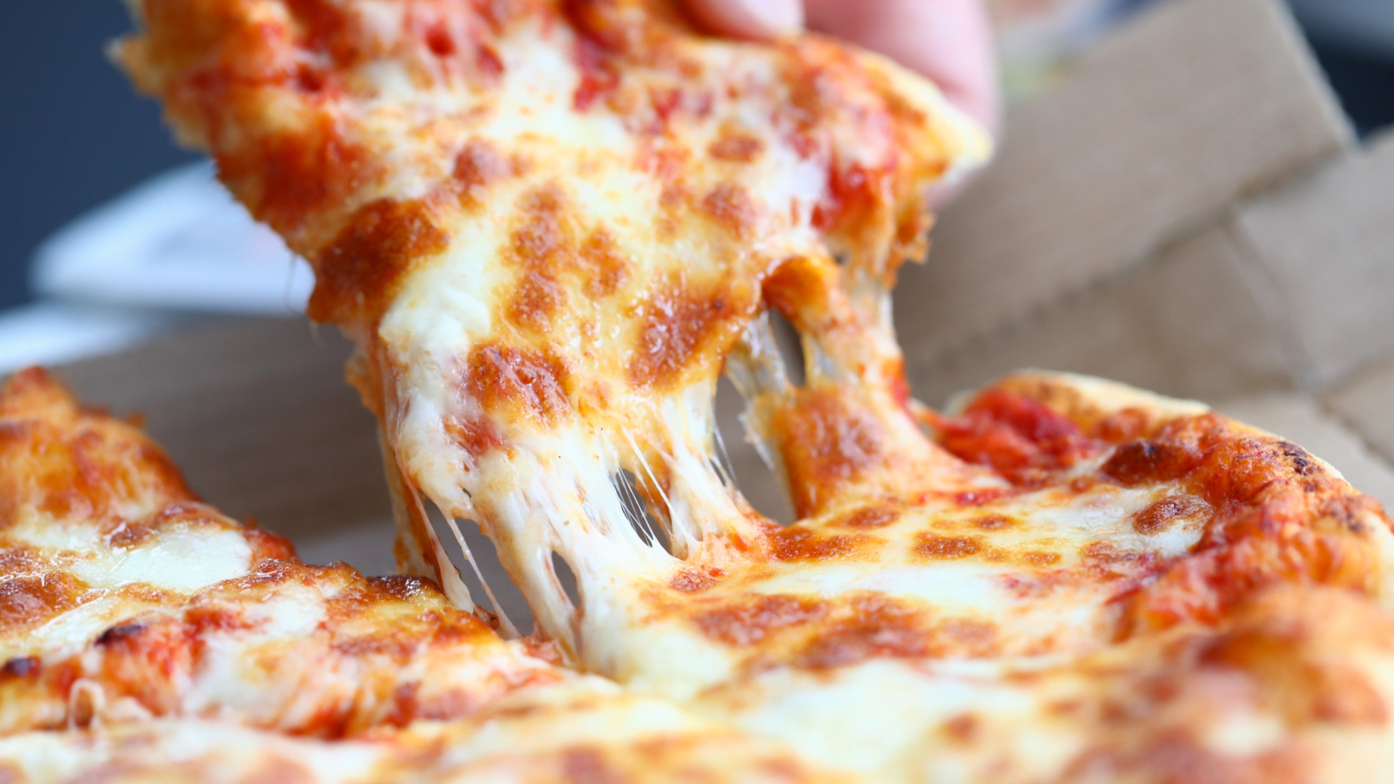 Pizzu podgrijavate u mikrovalnoj? Zapravo to trebate raditi drugačije