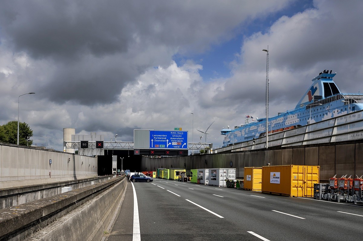 Dio aerodroma u Amsterdamu bio zatvoren zbog drona. Policija: Bio je mali