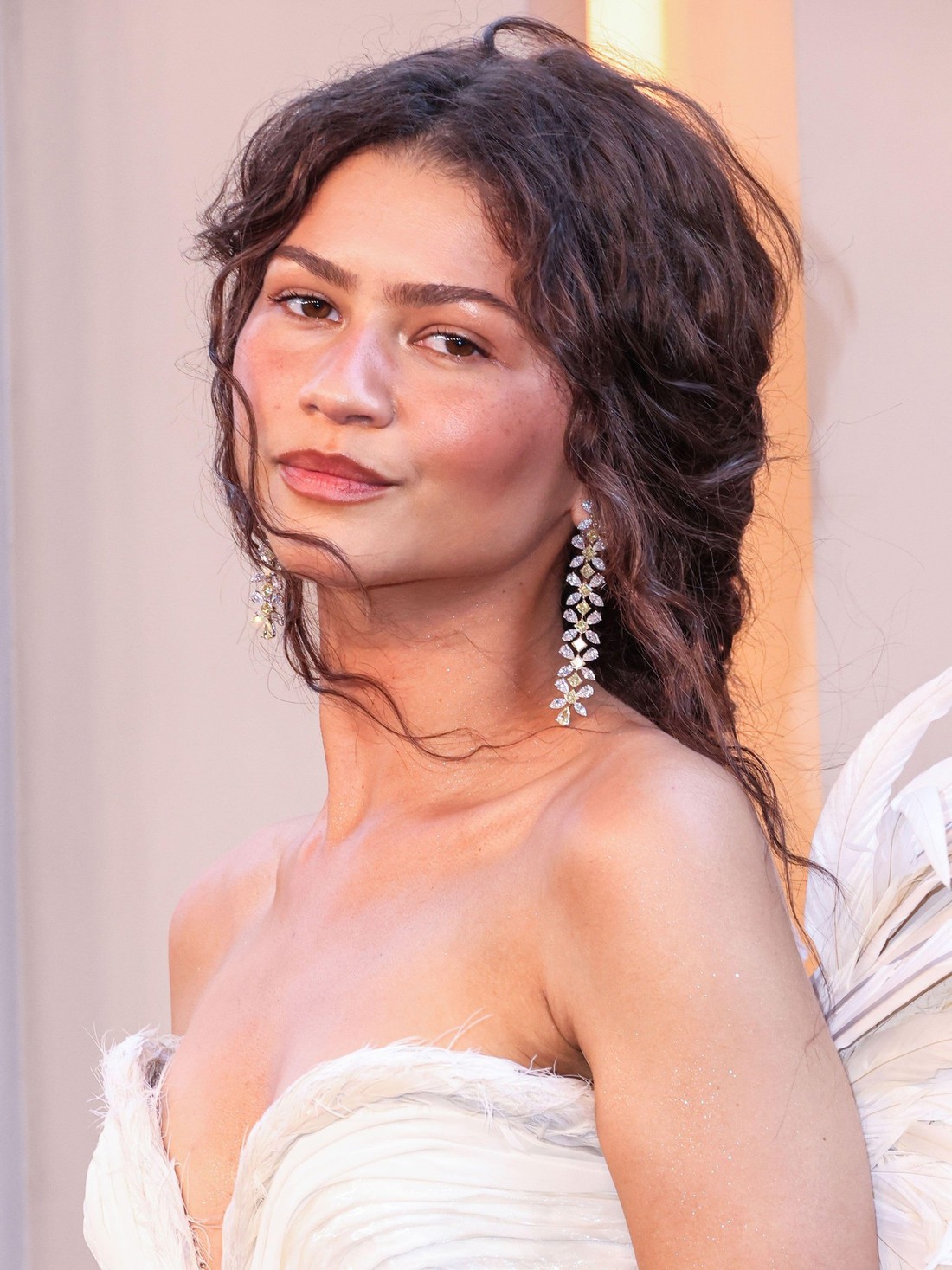 Zendaya izgleda kao da gotovo nema šminke, a rezultat je wow